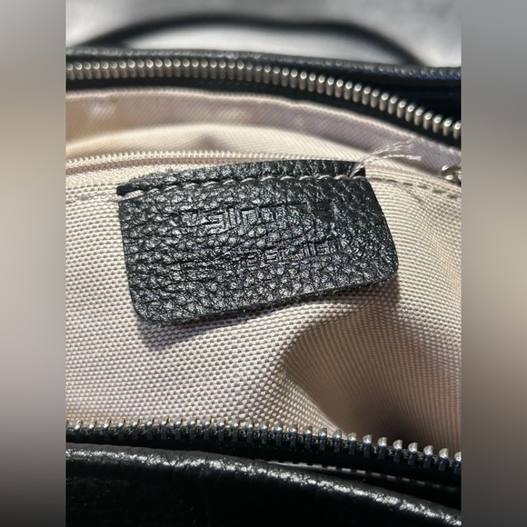 Vairena Ultra Rare Italian Pebbled Leather Shoulder Bag w/ Silver Hardware - Picture 11 of 11